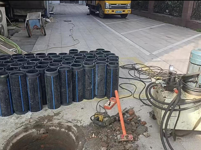 隆阳PE置换管厂家 DN315置换管 非开挖管短管置换